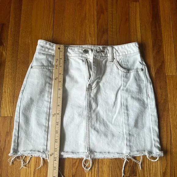 Pacsun denim mini skirt - Picture 2 of 5